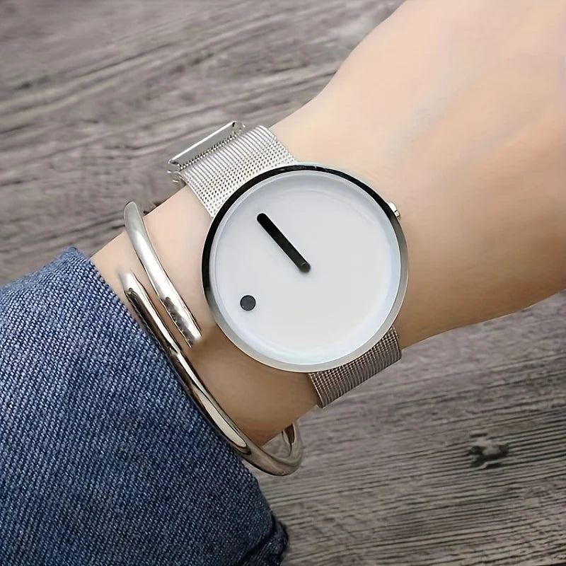 Reloj minimalista de diseño puntos, estética premium